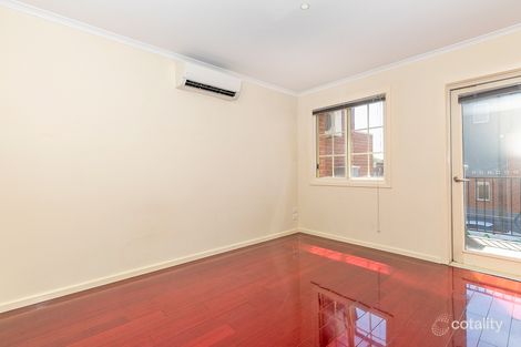 Property photo of 2/6 Arena Close Flemington VIC 3031