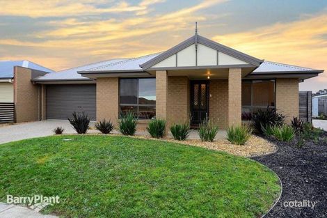 53a Sandalwood Dr, Pakenham, VIC 3810