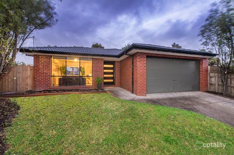 Property photo of 27 Alamanda Way Cranbourne North VIC 3977