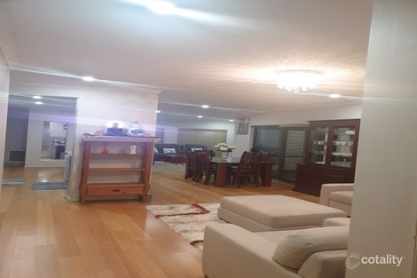 Property photo of 10 Vanessa Circuit Pakenham VIC 3810