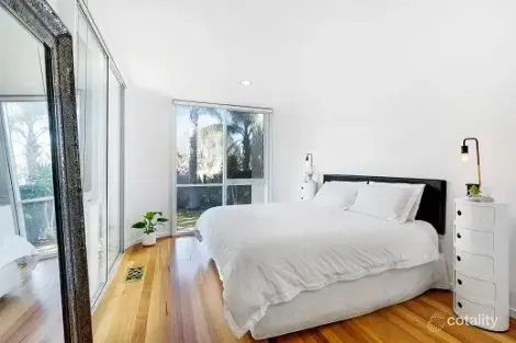 Property photo of 4/59-61 Ormond Esplanade Elwood VIC 3184