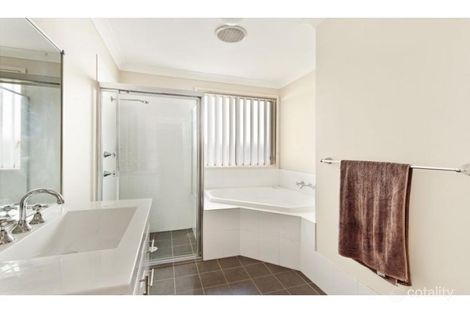 Property photo of 1/35A Empire Bay Drive Kincumber NSW 2251