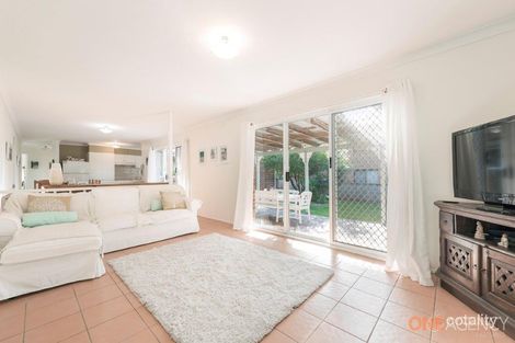 Property photo of 17 Emerald Close Caves Beach NSW 2281