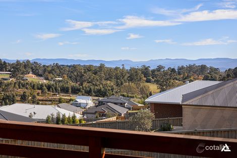 Property photo of 98 Jackson Drive Drouin VIC 3818