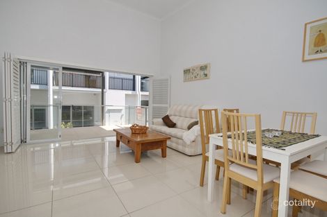 Property photo of 4/15 Fox Street Wynnum QLD 4178