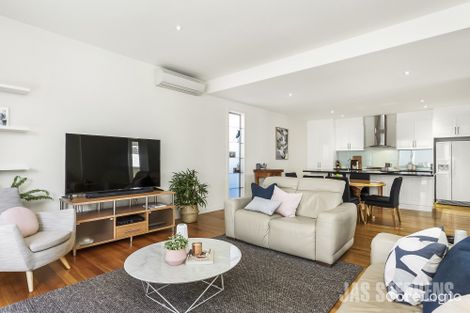 Property photo of 4/74 Kororoit Creek Road Williamstown North VIC 3016