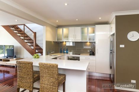 Property photo of 10 Pacific Street Caves Beach NSW 2281