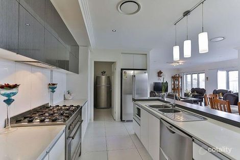 Property photo of 17 Saba Court Middle Ridge QLD 4350