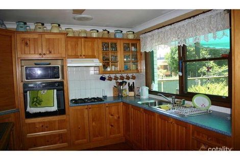 Property photo of 4 Reiby Place Bradbury NSW 2560