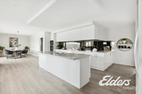 Property photo of 4 Oasis Crescent Yarrawonga VIC 3730