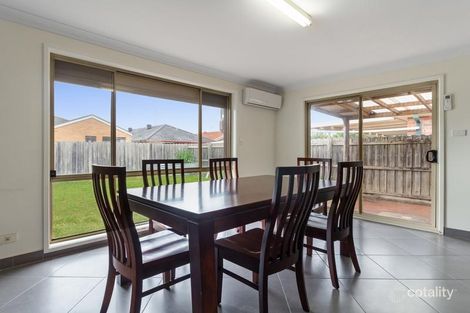 Property photo of 25 Wombeyan Court Wattle Grove NSW 2173