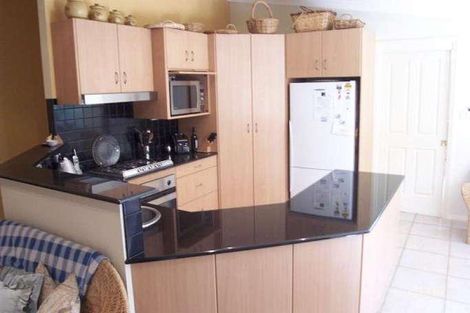 Property photo of 4 Kalang Place Jerrabomberra NSW 2619