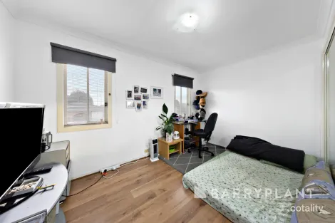 Property photo of 26 Wattle Avenue Kings Park VIC 3021