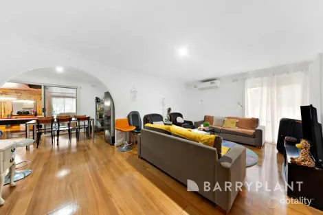 Property photo of 26 Wattle Avenue Kings Park VIC 3021