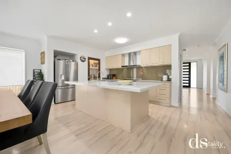 Property photo of 3 Corymbia Close Narangba QLD 4504