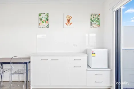 Property photo of 5 Debenham Drive St Albans VIC 3021