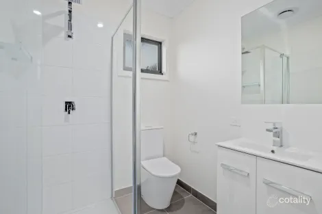 Property photo of 5 Debenham Drive St Albans VIC 3021