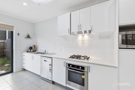 Property photo of 2/153 Tesselaar Road Epping VIC 3076