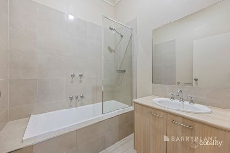 Property photo of 2/622 Bond Street Golden Point VIC 3350