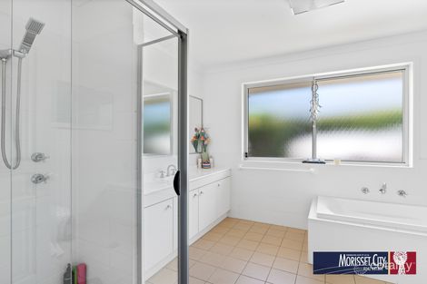 Property photo of 3 Edgewater Drive Morisset Park NSW 2264