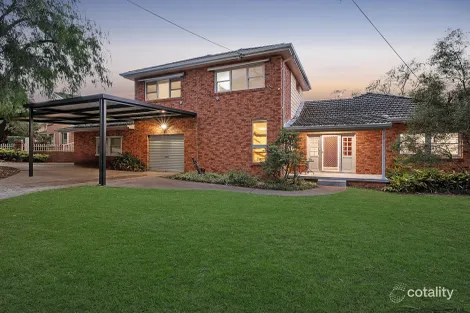 8 Forrest Rd, East Hills, NSW 2213