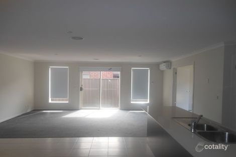 Property photo of 14 Boldrewood Place Lynbrook VIC 3975