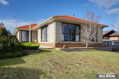 8 Shearwater Ct, Mornington, VIC 3931