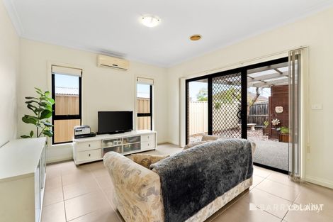 Property photo of 2/22 Bangerang Avenue Sunshine North VIC 3020
