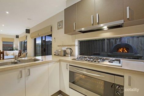 Property photo of 32 Mannavue Boulevard Cranbourne North VIC 3977