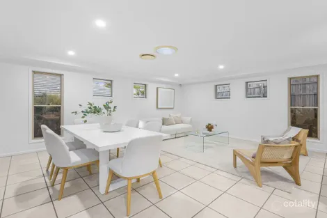 Property photo of 3 Melaleuca Crescent Seventeen Mile Rocks QLD 4073