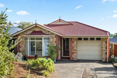 94 Oakridge Rd, Aberfoyle Park, SA 5159