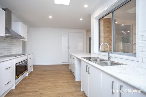 Property photo of 19 Gilchrist Crescent Sunbury VIC 3429