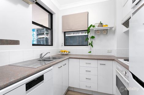 Property photo of 17/40 Ventura Road Mermaid Beach QLD 4218