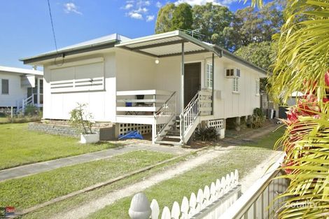 7 Wharf St, Woody Point, QLD 4019