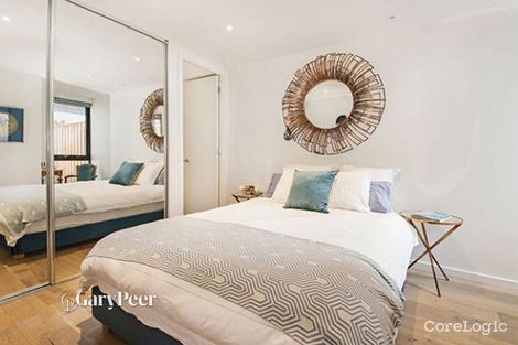 Property photo of 8/15 Manchester Grove Glen Huntly VIC 3163