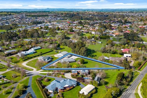 Property photo of 13 Canterbury Close Drouin VIC 3818