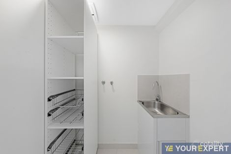 Property photo of 40 Carnival Boulevard Berwick VIC 3806