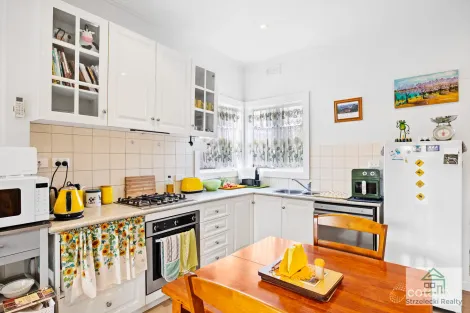 Property photo of 1 Roberts Street Moe VIC 3825