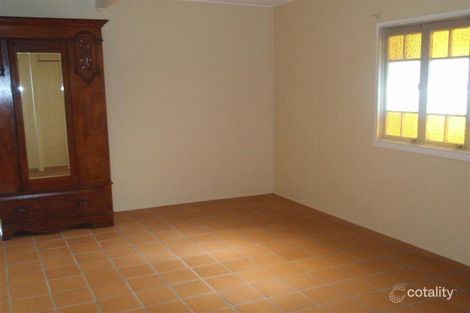 Property photo of 5 Castling Street West End QLD 4810