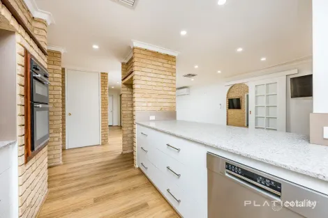 Property photo of 7 Limpet Court Mullaloo WA 6027