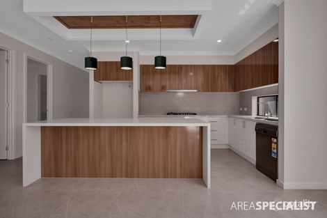 31 Dandelion Cres, Rockbank, VIC 3335