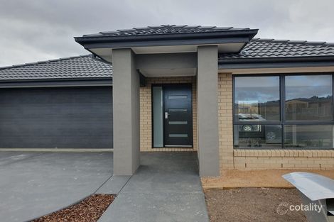 Property photo of 42 Denbigh Loop Mickleham VIC 3064