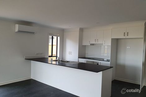 Property photo of 42 Denbigh Loop Mickleham VIC 3064