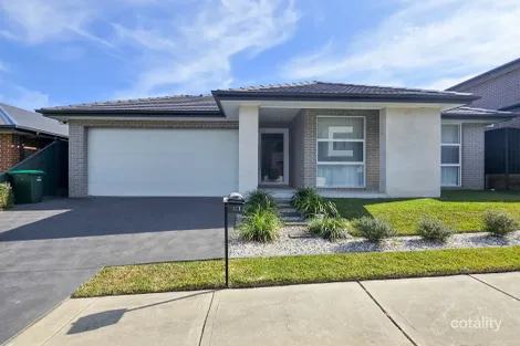 101 Farview Dr, Denham Court, NSW 2565