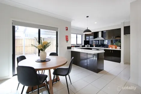 Property photo of 2A Viola Avenue Brooklyn VIC 3012