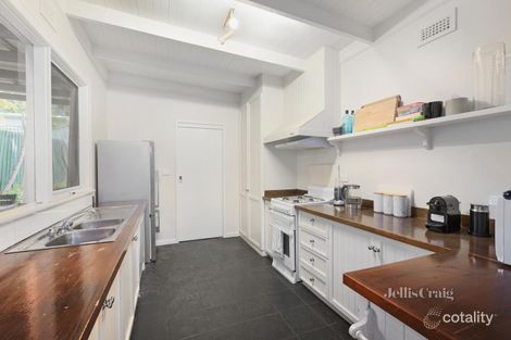 Property photo of 18 Young Street Glen Iris VIC 3146