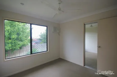Property photo of 5 Genesta Court Bushland Beach QLD 4818