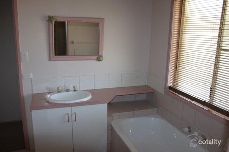 Property photo of 18 Merritt Street Flinders View QLD 4305