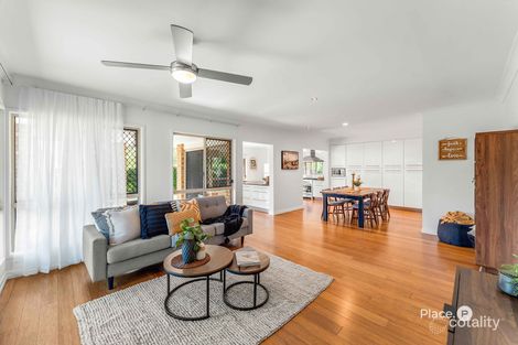 Property photo of 4 Angourie Place Carindale QLD 4152