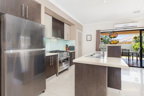 Property photo of 26 Lyme Park Circle Caroline Springs VIC 3023